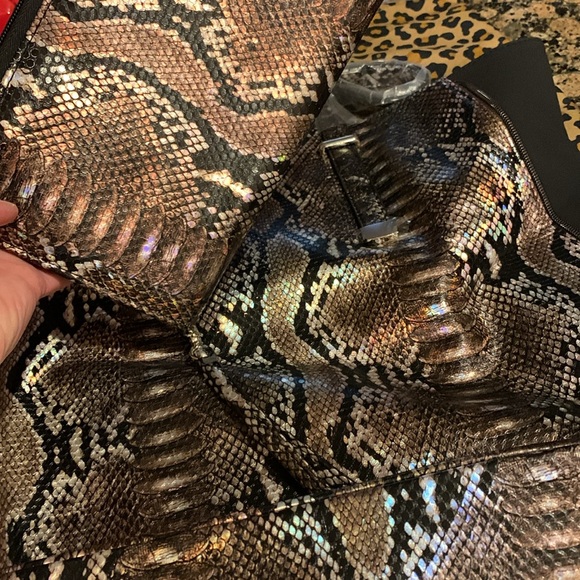 Snakeskin tote and clutch set. Brand new! - Picture 2 of 2